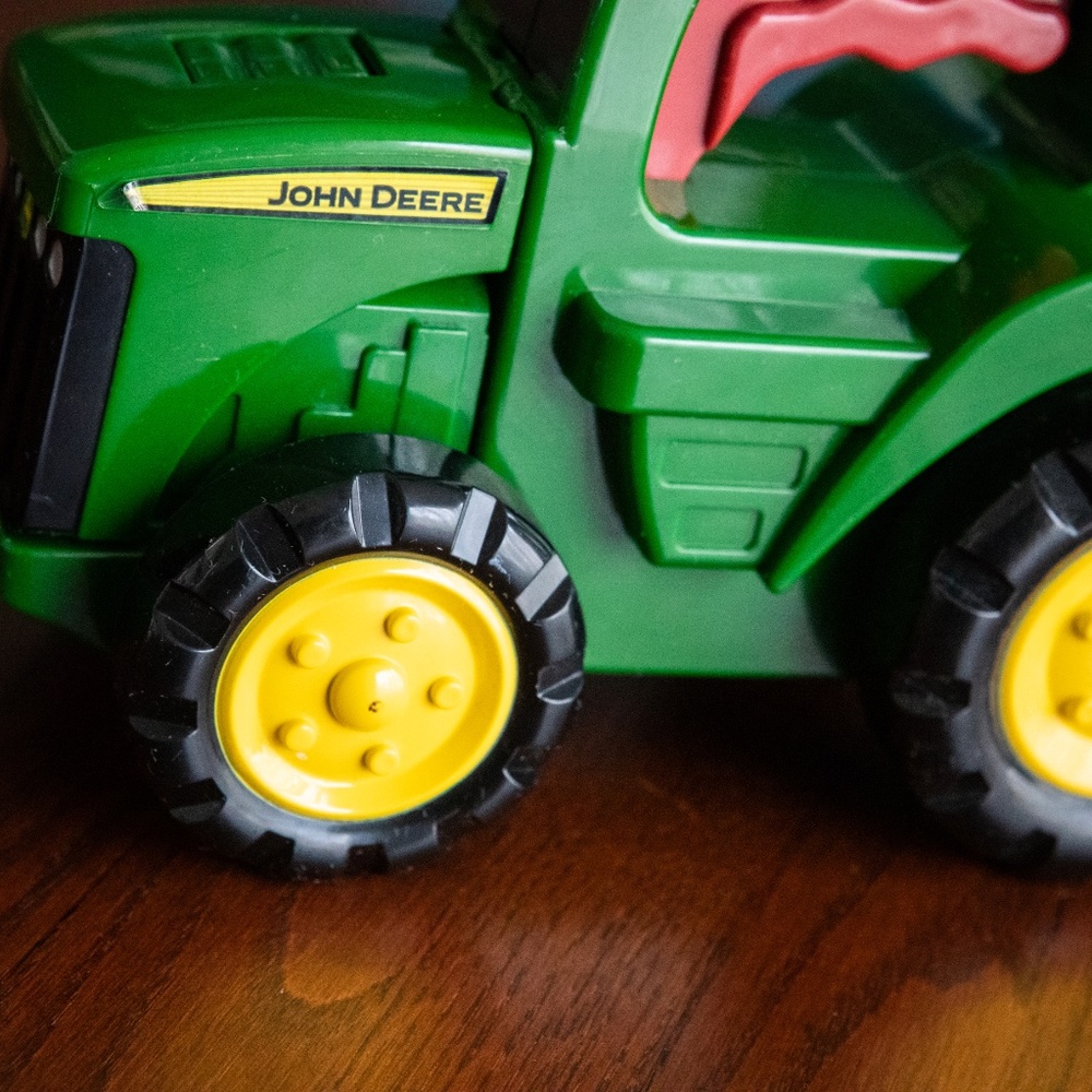 John Deere Book & Tractor Flashlight Set - Picture 8 of 12